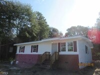 Building Photo - 220 S Mulberry St