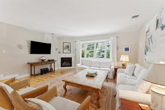 Building Photo - 50 Old Main Rd