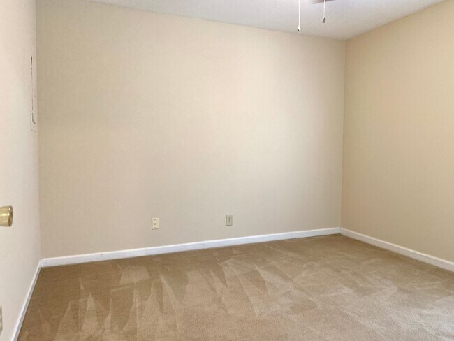 Building Photo - 1024 Poppy Seed Dr