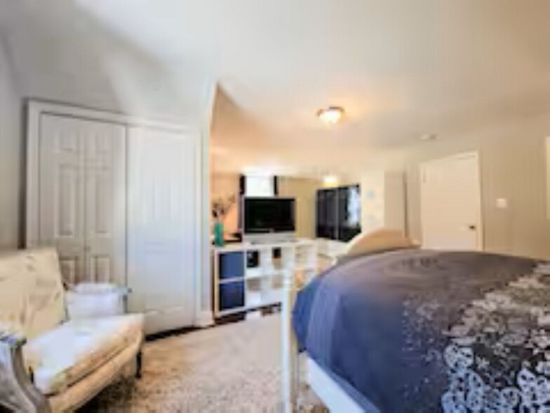 Building Photo - 9605 Singleton Dr