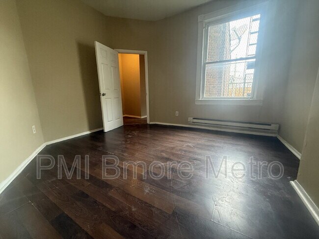 Building Photo - 720 Newington Ave