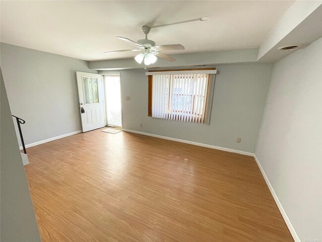Building Photo - 34 Wooded Way