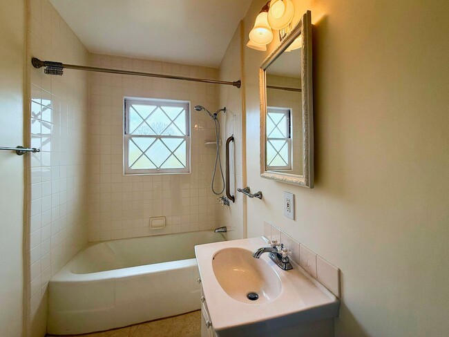 Building Photo - Welcome to your amazing coastal home above...
