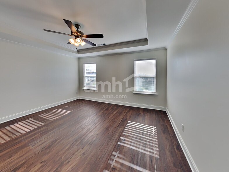 Building Photo - 123 Marin Dr