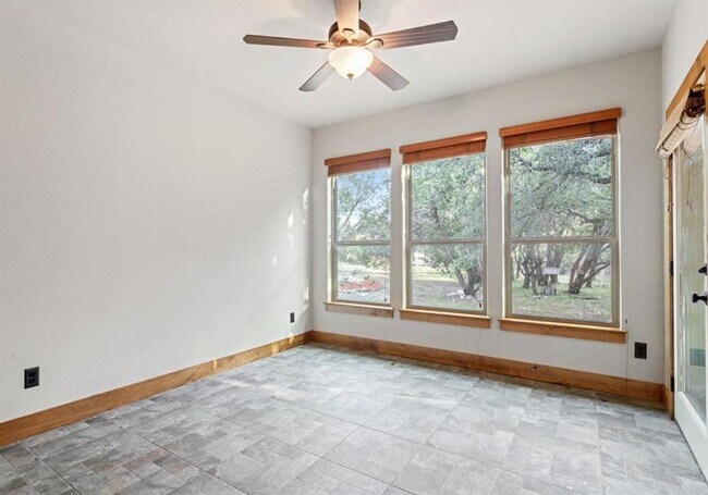 Building Photo - 20603 Ridgeview Rd