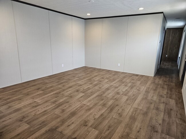 Building Photo - 2101 SW 38th St