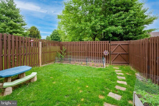 Building Photo - 109 Hawthorne Ct