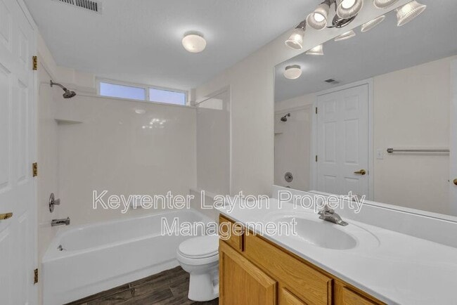 Building Photo - 490 E 700 S