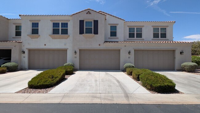 Building Photo - 3 Bedroom Condo in the Siena Community Near S Dobson Rd and W Queen Creek Rd!