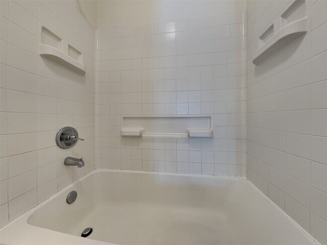 Building Photo - 3410 Maris Way