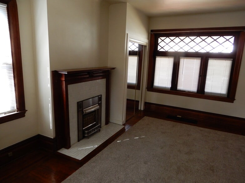 Building Photo - 143 S Euclid Ave