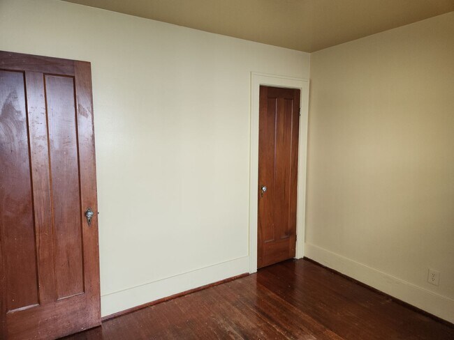 Building Photo - 108/110 Shelter Street