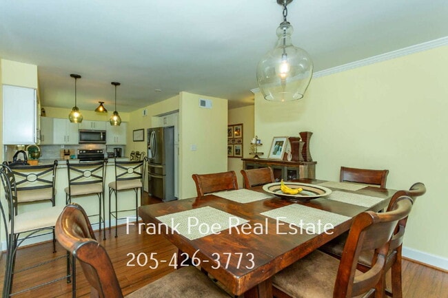 Building Photo - Charming 3-Bedroom Condominium in Birmingham!