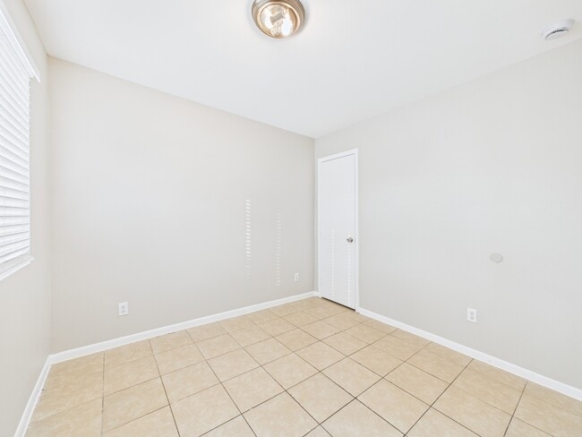 Building Photo - 12642 Ashford Meadow Dr