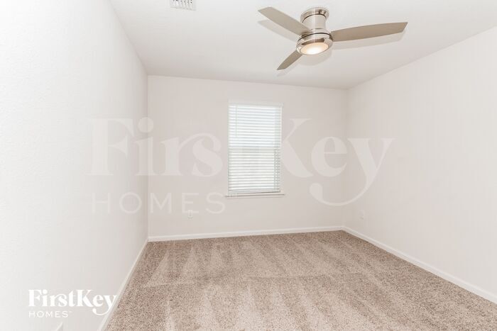 Building Photo - 2017 Amberly Dr