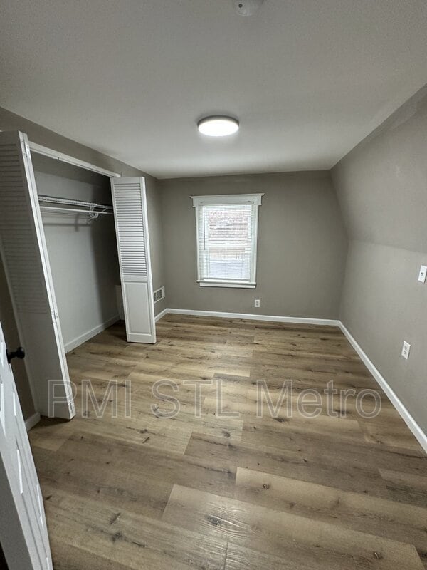 Building Photo - 7021 Robbins Ave