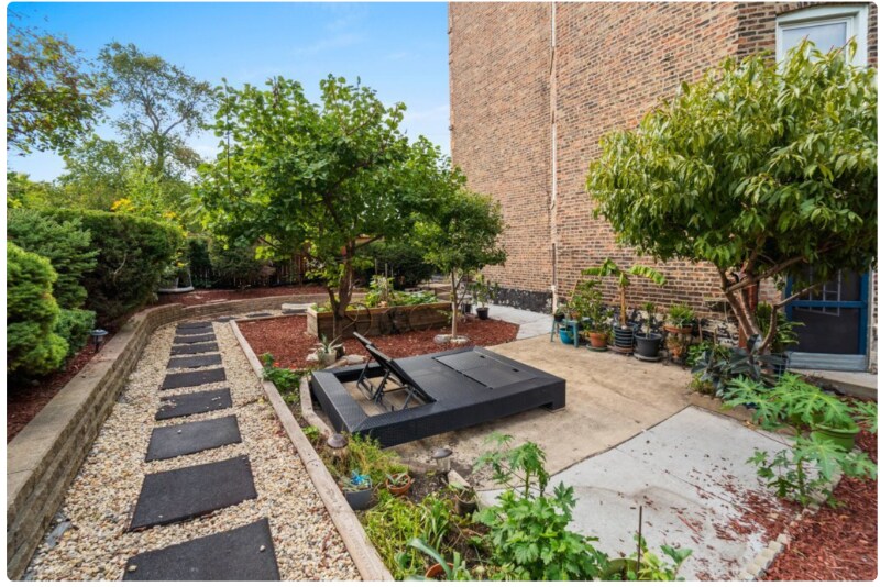 Building Photo - 1857 S California Ave