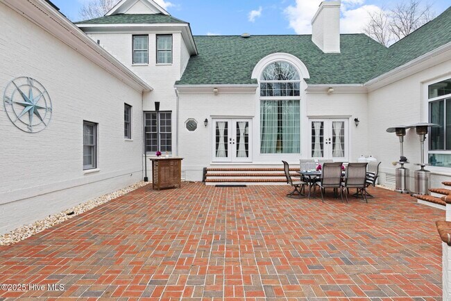 Building Photo - 346 Royal Bluff Rd