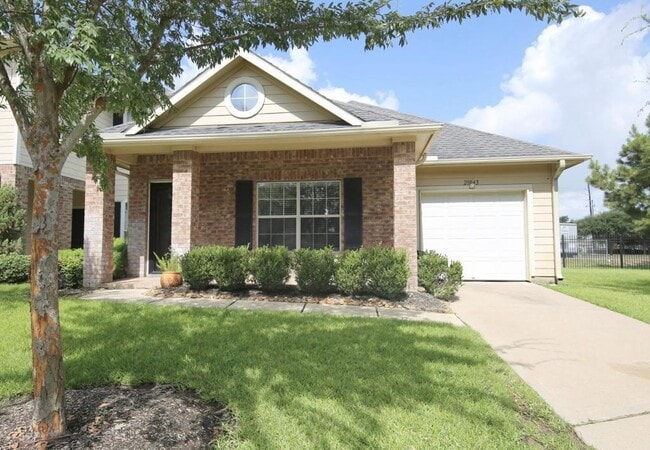 Primary Photo - BEAUTIFUL 2 BEDROOM 2 BATH LEASE HOME BUIL...