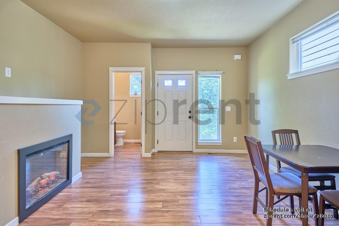 Building Photo - 2610 Princeton Pl
