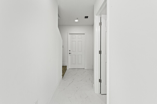 Building Photo - 4498 SW Port St Lucie Blvd