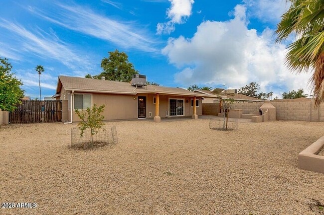Building Photo - 6808 E Sandra Terrace