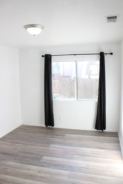 Building Photo - 44762 Shadowcrest Dr