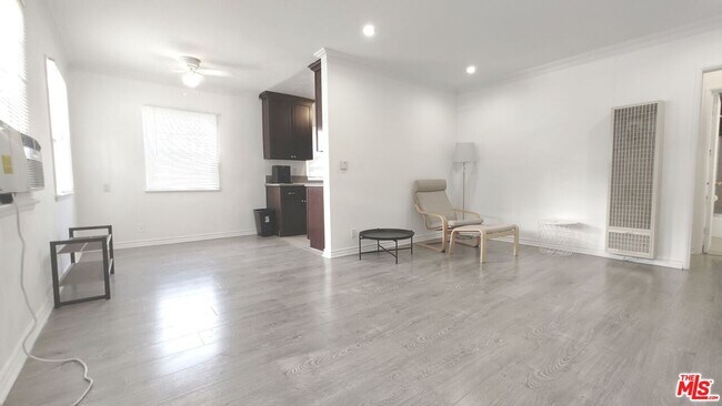 Primary Photo - 10385 W Olympic Blvd