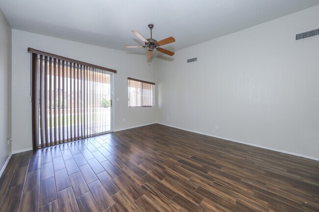 Building Photo - 8070 N Wild Aster Way