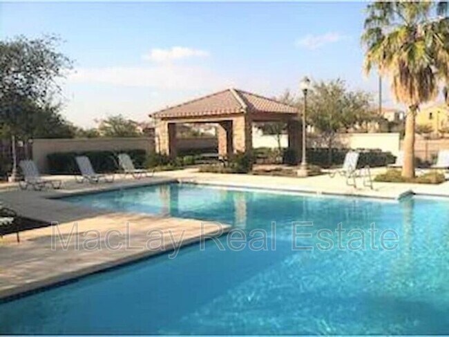 Building Photo - 2631 S Key Biscayne Dr