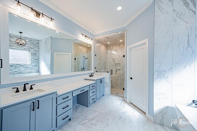 Building Photo - 5204 Balfour Ct