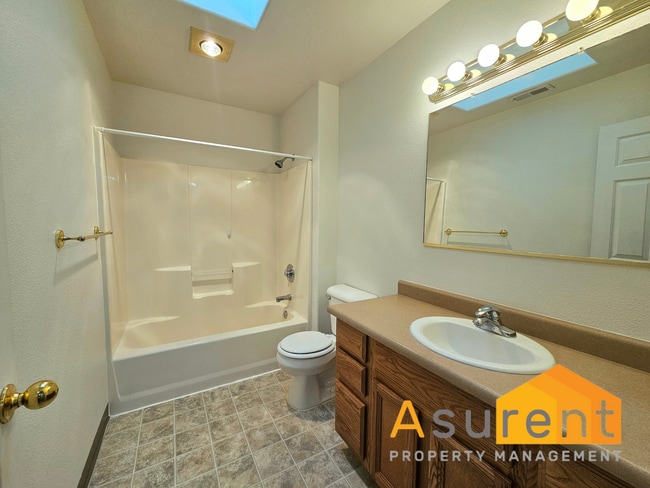 Building Photo - M-072 Clearsprings