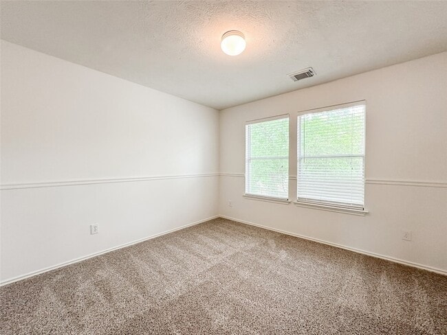 Building Photo - 11 Orion Star Ct