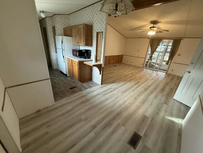 Building Photo - 7246 FL-44