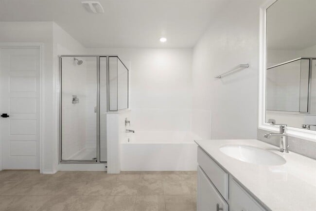 Building Photo - 7400 Lowery Xing