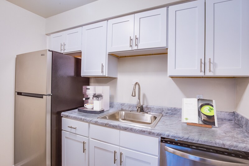 Hines Park 31680 Cowan Rd Westland MI 48185 Apartment Finder