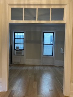 Building Photo - 340 W 19th St