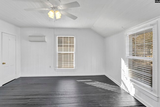 Building Photo - 203 Oliver St