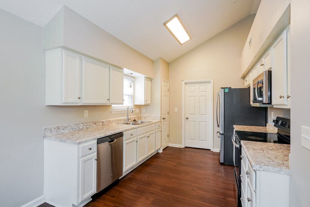 Building Photo - 2729 Riverbend Dr