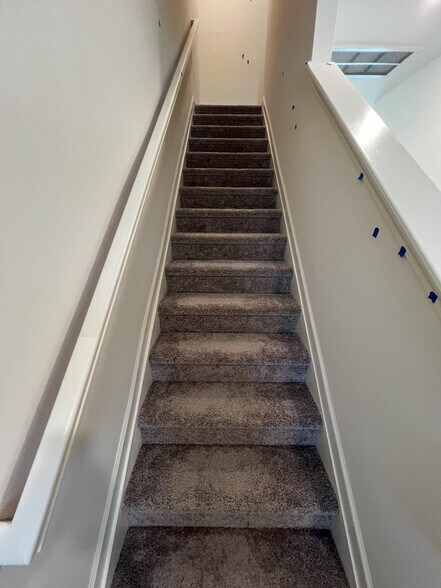 Building Photo - 136 S Chubb Rdg