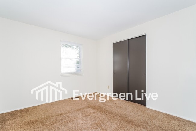 Building Photo - 6319 Taylorsville Rd