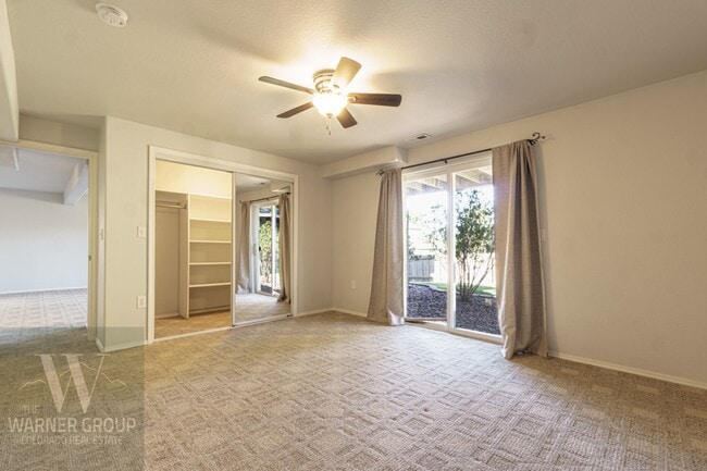 Building Photo - 9631 Stoneglen Dr
