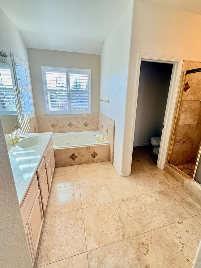 Building Photo - Elegant 4 Bedroom, 3 Bathroom Home in Northwest Reno – 2,117 sq ft