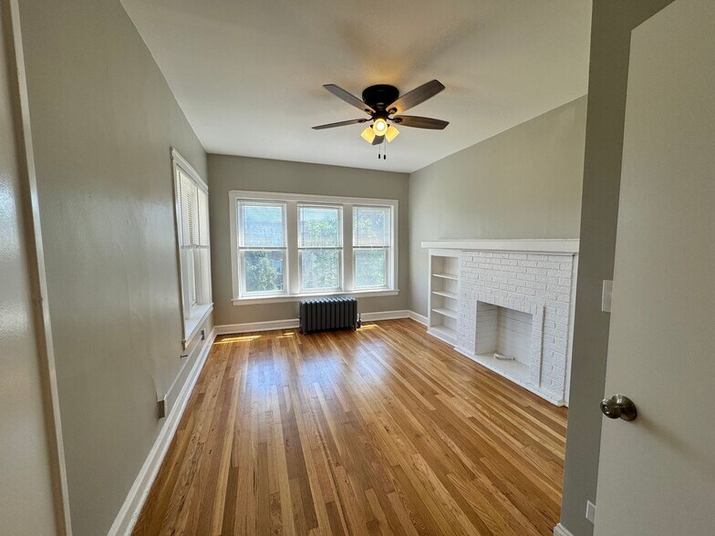 Building Photo - 4908 N Saint Louis Ave