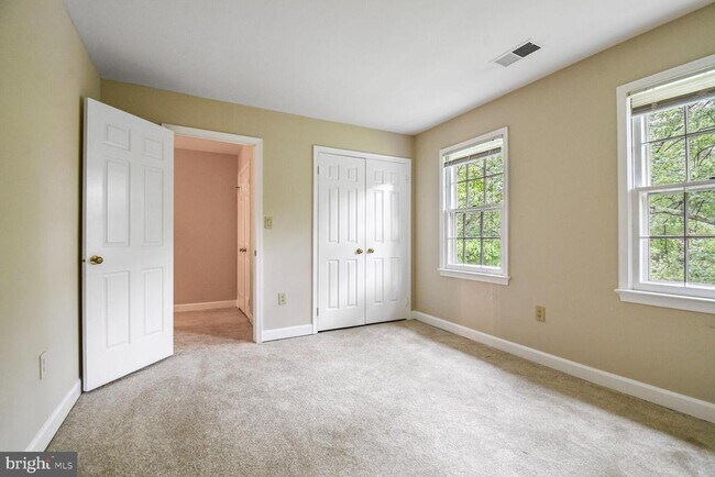 Building Photo - 8217 Lochinver Ln