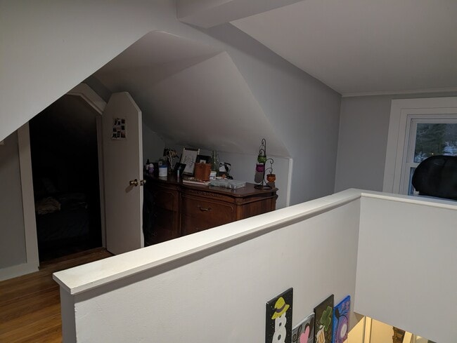 Building Photo - 15 Plandome Pl