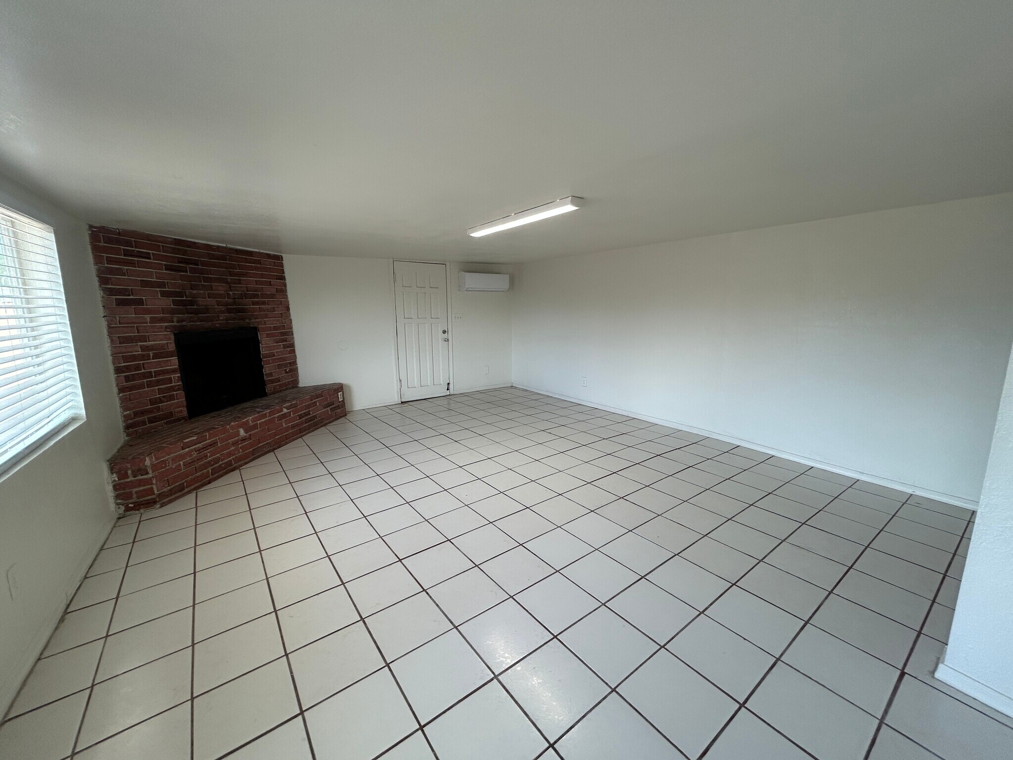 Building Photo - 3062 N 42nd Ave
