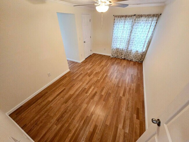 Building Photo - Amazing 4 bed room 3 bathroom home in the country with a large Private lot fully updated!!!!!!!