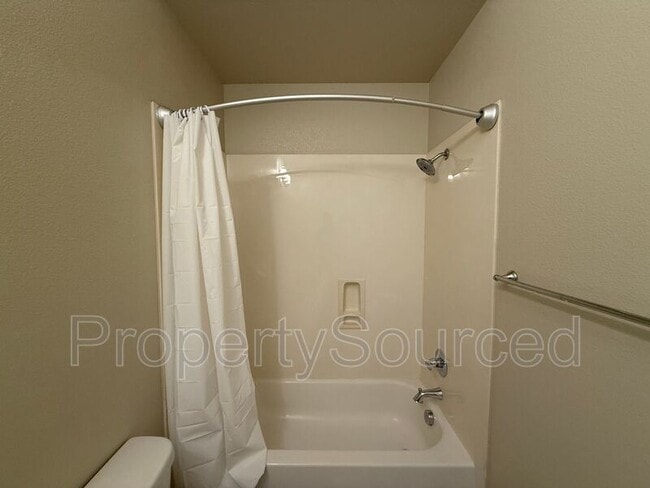 Building Photo - 1428 Nascimento St