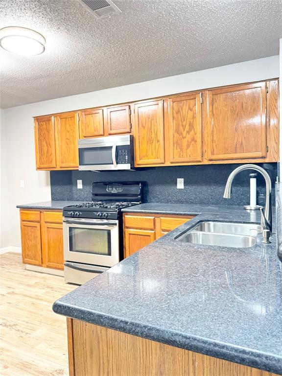 Building Photo - 406 Beverly Ln